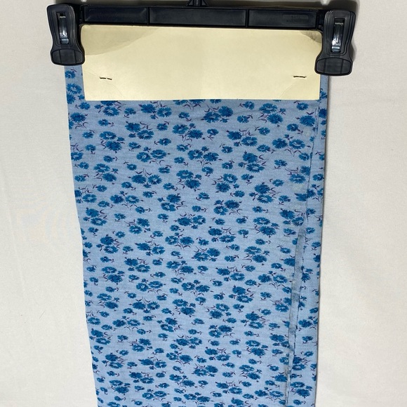 Vintage Fashion Fabrics Pre Cut Blue Floral Fabric - Picture 12 of 13